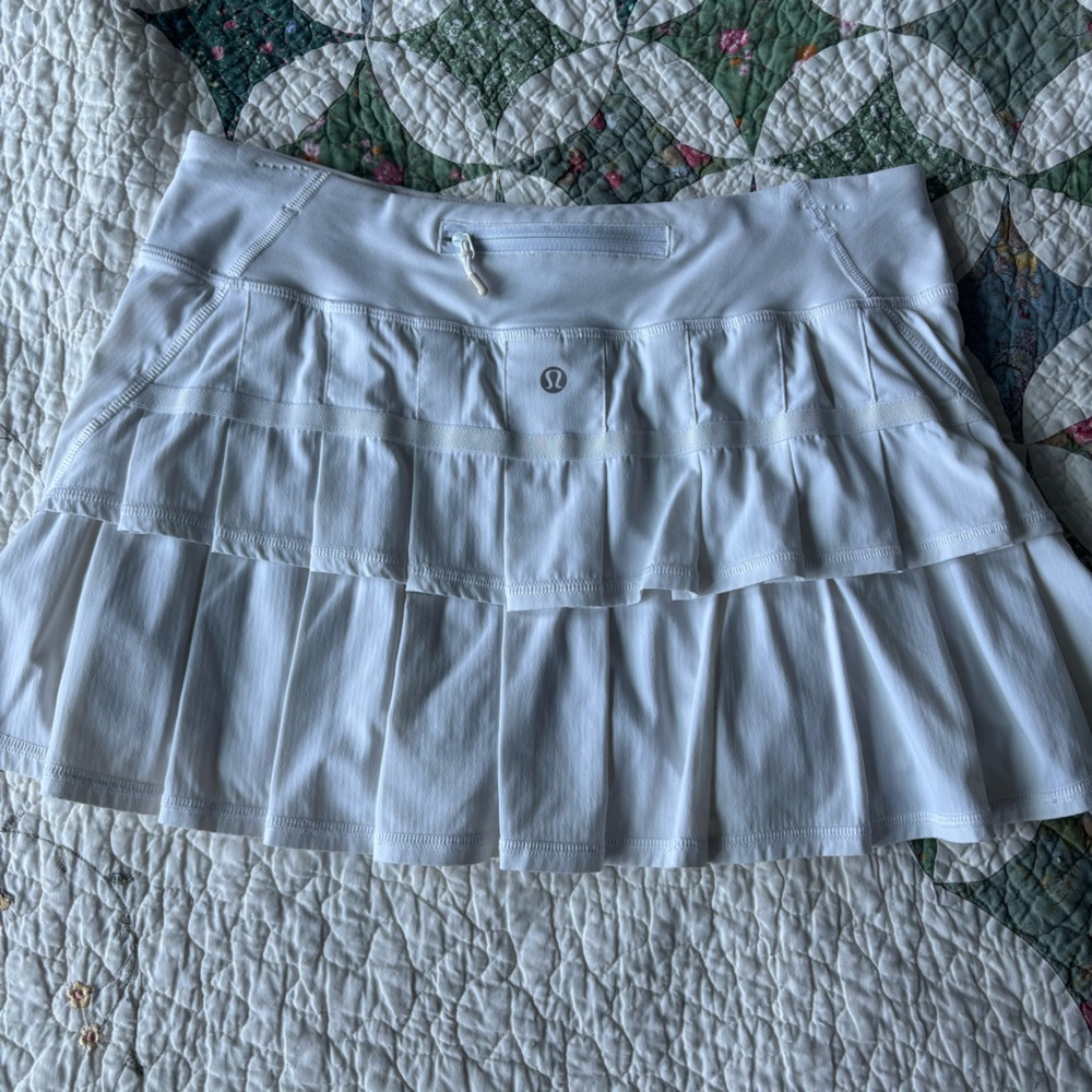 Lululemon Athletica White Pleated Tennis Mini Skirt